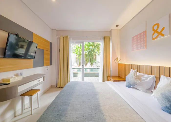 Hola Hotel Seminyak